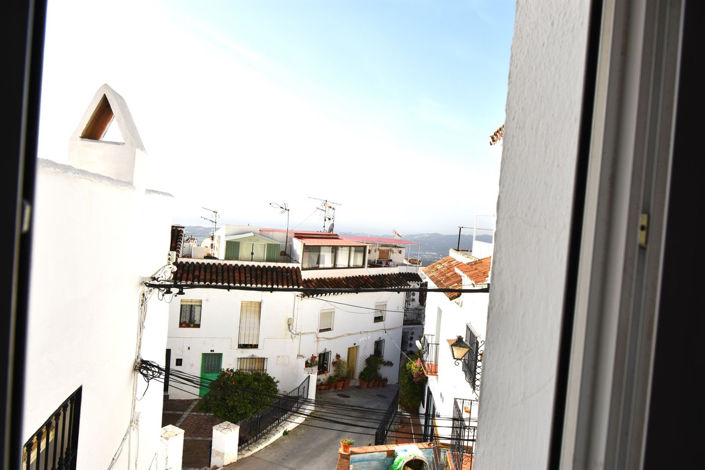 Image No.10-1 Bed Apartment for sale