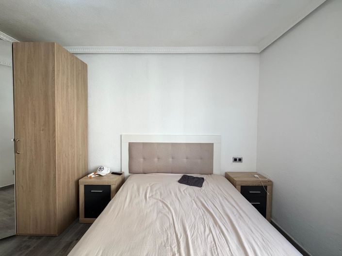 Image No.32-2 Bed Apartment for sale