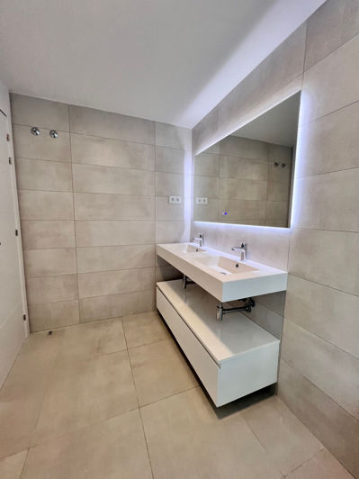 Image No.10-3 Bed Apartment for sale