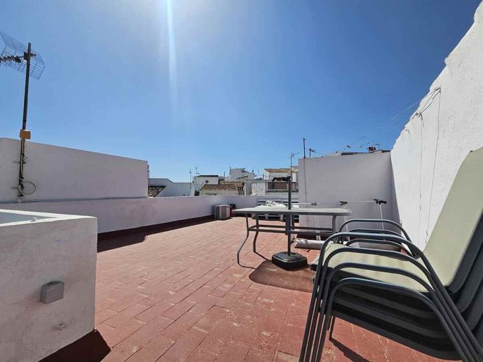 Image No.8-3 Bed Property for sale