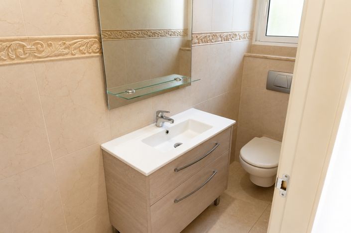 Image No.12-4 Bed Villa for sale