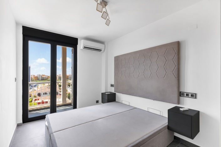Image No.20-1 Bed Apartment for sale