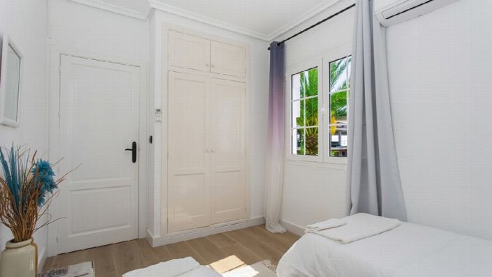 Image No.24-3 Bed Apartment for sale