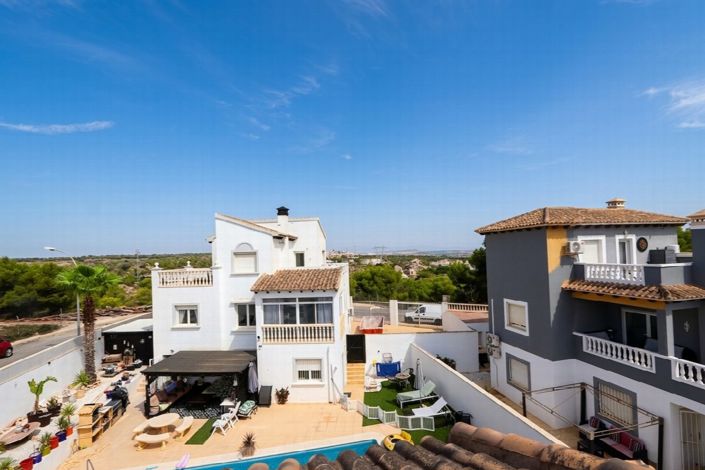 Image No.18-3 Bed Villa for sale