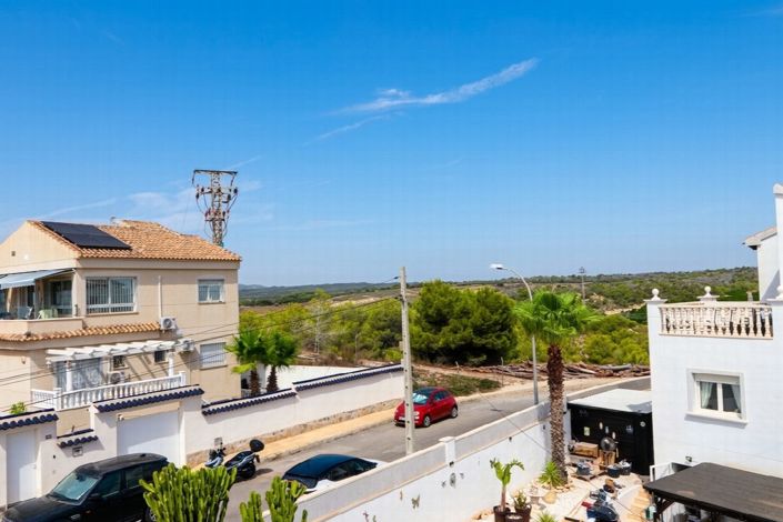 Image No.19-3 Bed Villa for sale
