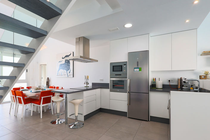 Image No.9-3 Bed House for sale