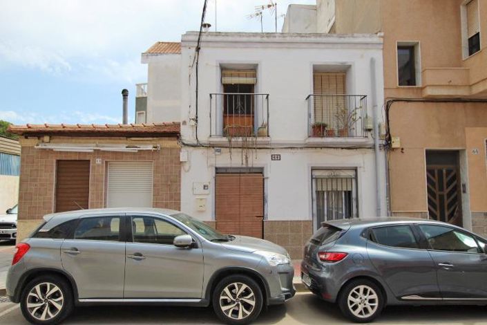 Image No.22-3 Bed Townhouse for sale