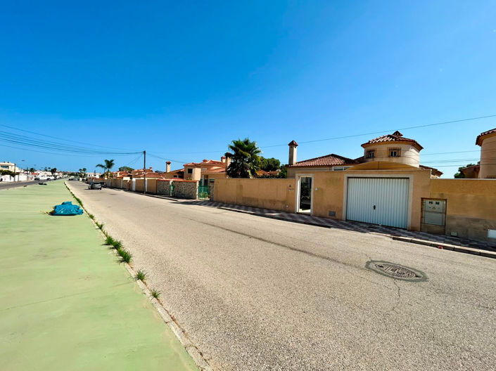 Image No.5-Villa de 3 chambres à vendre à Torrevieja