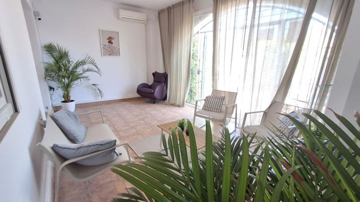 Image No.10-3 Bed Townhouse for sale