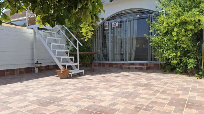 Image No.8-3 Bed Townhouse for sale