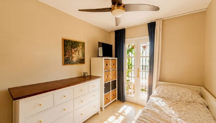 Image No.20-2 Bed Villa for sale