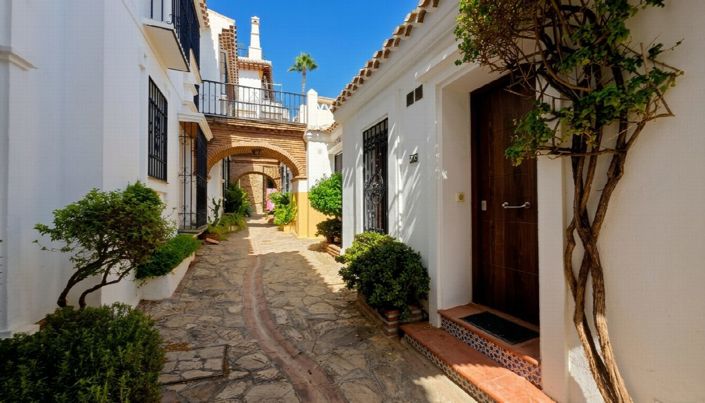 Image No.27-2 Bed Villa for sale
