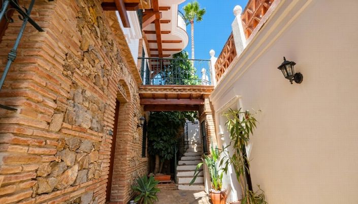 Image No.34-2 Bed Villa for sale