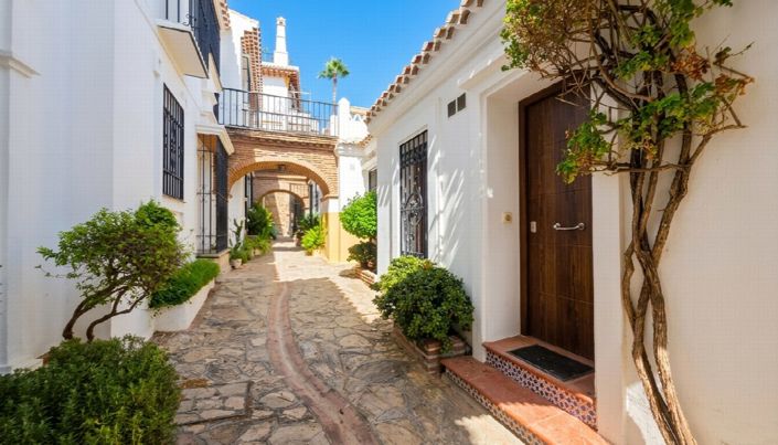 Image No.35-2 Bed Villa for sale