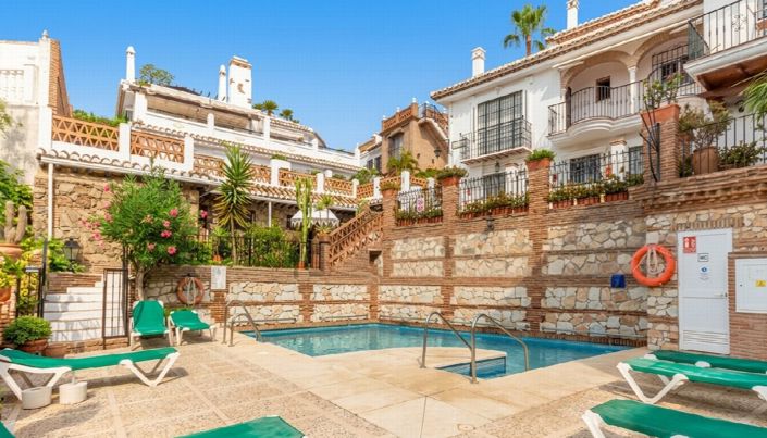Image No.37-2 Bed Villa for sale