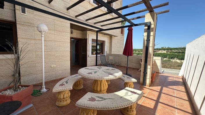 Image No.19-3 Bed Townhouse for sale