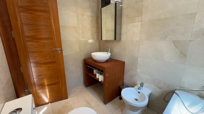 Image No.23-3 Bed Townhouse for sale