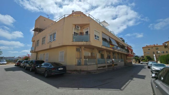 Image No.2-Appartement de 2 chambres à vendre à Torrevieja