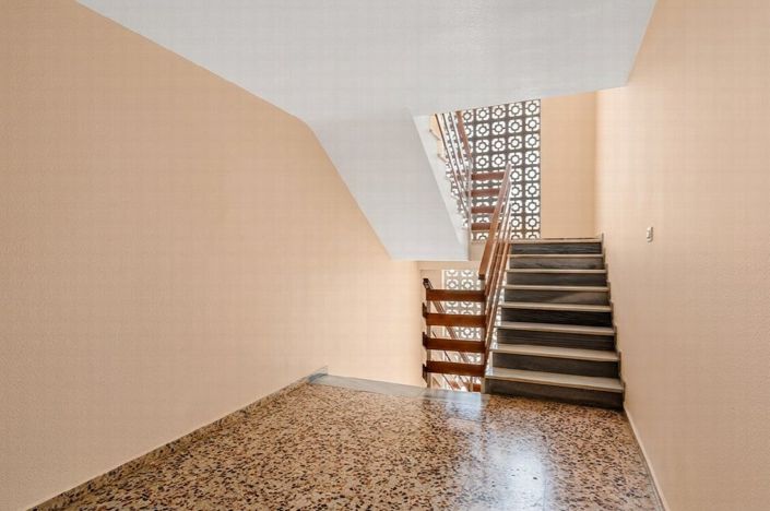 Image No.27-2 Bed Apartment for sale