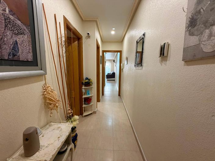 Image No.8-2 Bed Apartment for sale