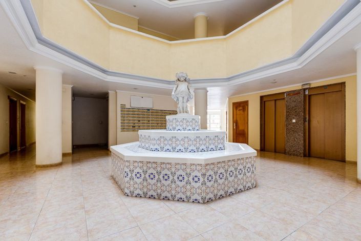 Image No.26-3 Bed Apartment for sale