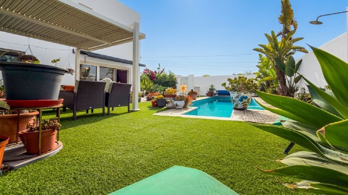 Image No.13-2 Bed Property for sale