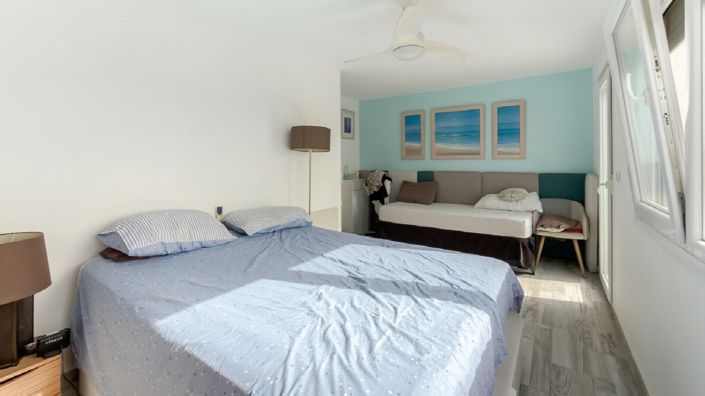 Image No.37-2 Bed Property for sale
