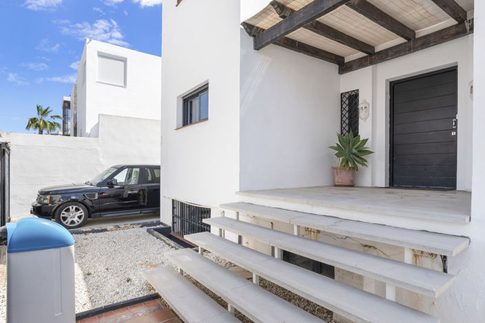 Image No.18-6 Bed Villa for sale