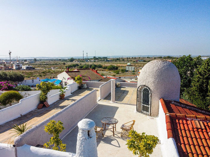 Image No.5-6 Bed House for sale