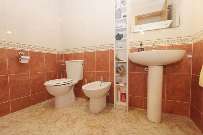 Image No.12-2 Bed Apartment for sale