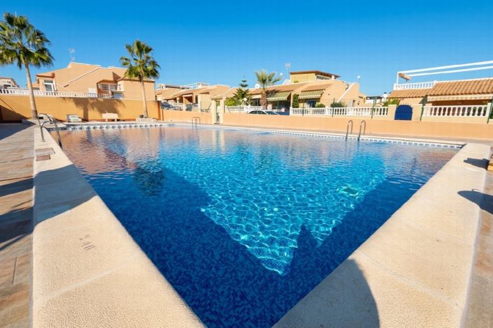 Image No.21-2 Bed Apartment for sale