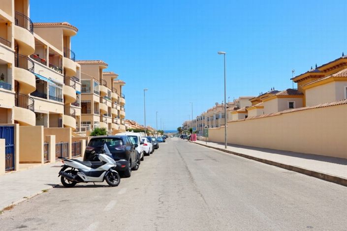 Image No.30-2 Bed Apartment for sale