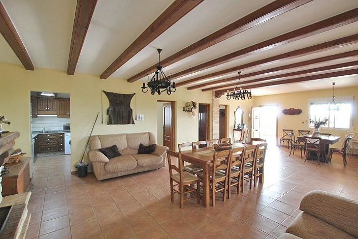 Image No.4-2 Bed Finca for sale