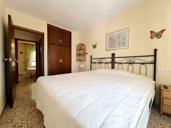 Image No.17-3 Bed Property for sale
