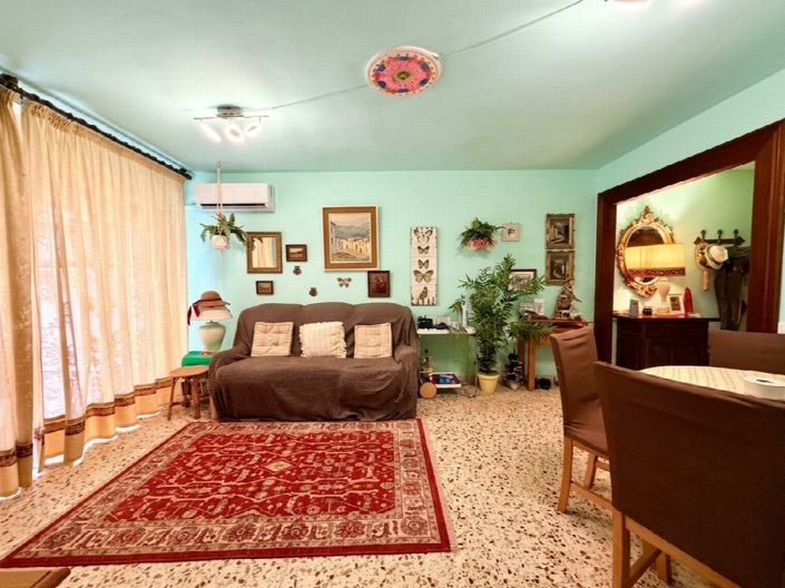 Image No.2-3 Bed Property for sale
