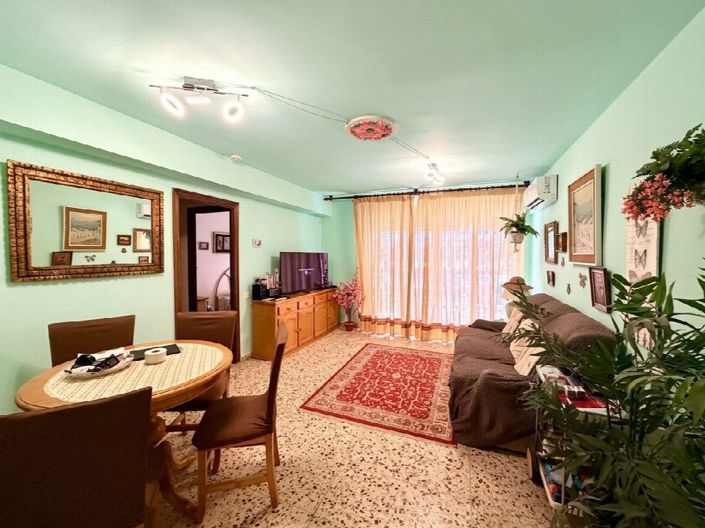 Image No.4-3 Bed Property for sale