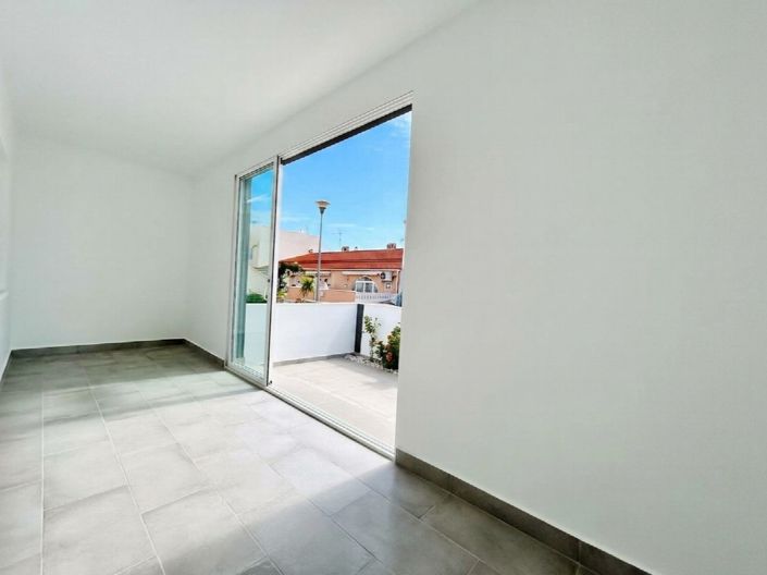 Image No.8-Bungalow de 2 chambres à vendre à Alicante City