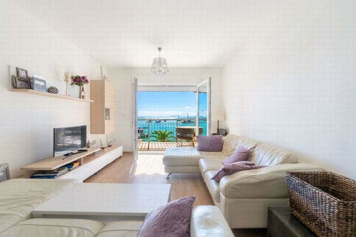 Image No.2-3 Bed Property for sale