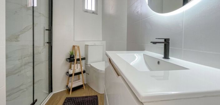 Image No.20-3 Bed Property for sale
