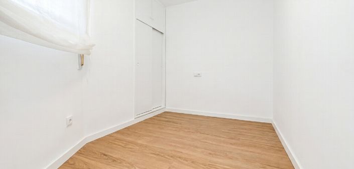 Image No.23-3 Bed Property for sale