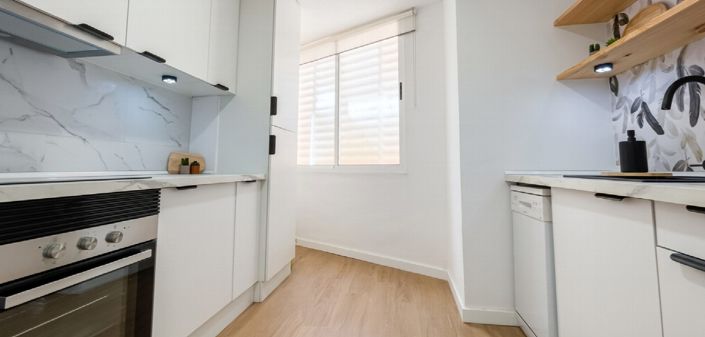 Image No.8-3 Bed Property for sale