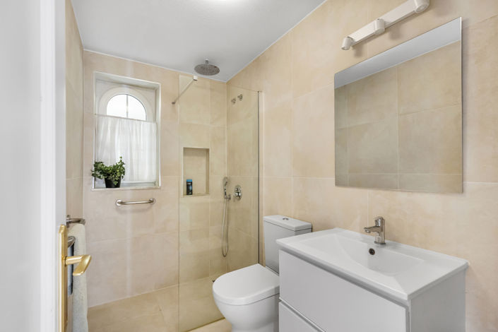 Image No.22-2 Bed House for sale