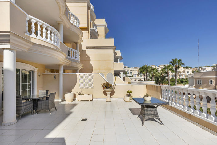 Image No.6-2 Bed House for sale