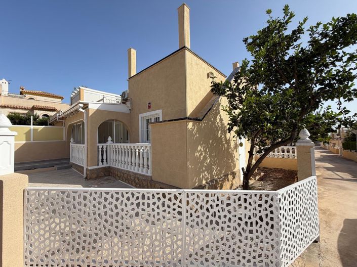 Image No.2-2 Bed Townhouse for sale