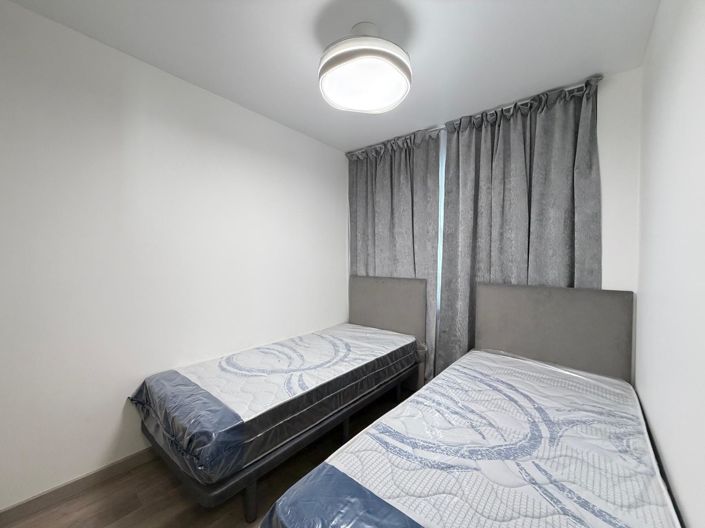 Image No.38-2 Bed Townhouse for sale