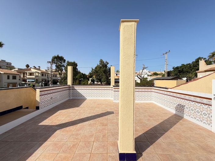 Image No.46-2 Bed Townhouse for sale