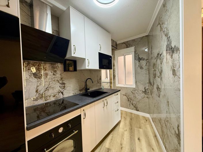 Image No.15-2 Bed House for sale