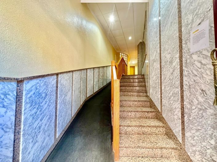 Image No.36-2 Bed House for sale