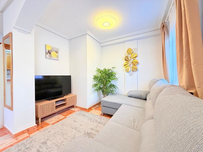 Image No.17-2 Bed Townhouse for sale