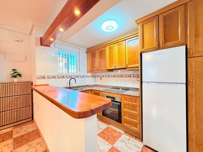 Image No.19-2 Bed Townhouse for sale